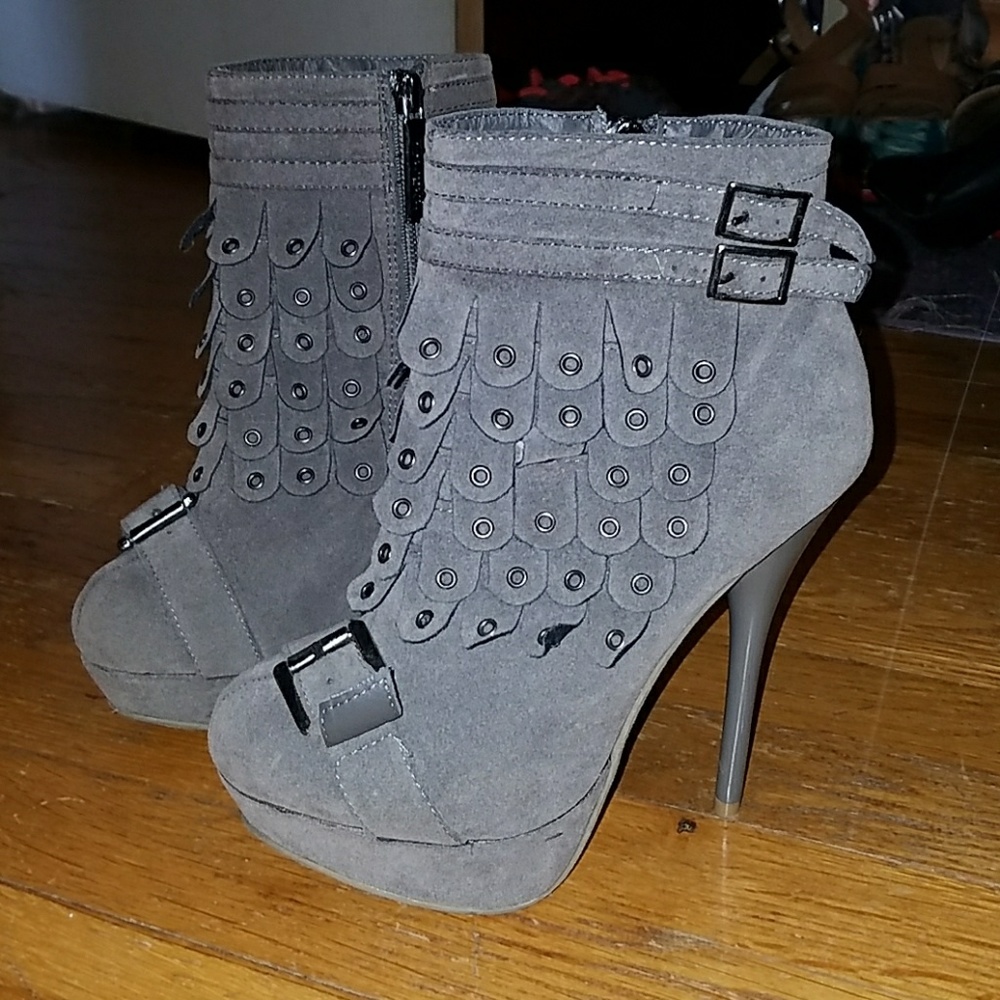 6" suede stiletto by sheikh